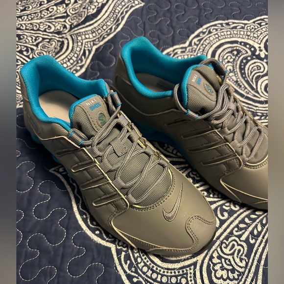 Nike Shox woman’s  Blue and Grey 7 1/2 - Picture 15 of 15